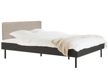 Černá dvoulůžková postel Streiko 200 x 200 cm s béžovým čelem a roštem