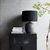 Černá keramická stolní lampa Tahi -fv-interier-25