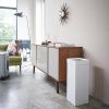 Bílý kovový odpadkový koš Yamazaki Tall 27 l -fv-interier-25