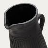 Černá terakotová váza Kave Home Menre 34 cm -fv-interier-25Černá terakotová váza Kave Home Menre 34 cm