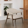 Krémově bílé čalouněné křeslo Unique Furniture Elk s tmavou dubovou podnoží -fv-interier-25