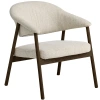 Krémově bílé čalouněné křeslo Unique Furniture Elk s tmavou dubovou podnoží